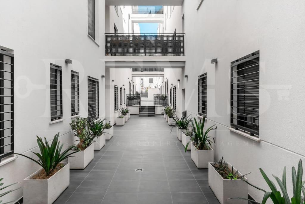 Inviting Apartment In The Center By Rems Malaga Exterior photo